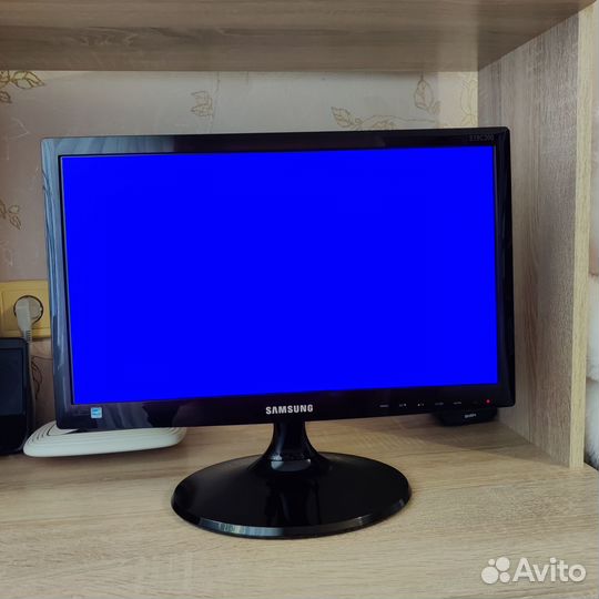 Монитор Samsung 18.5