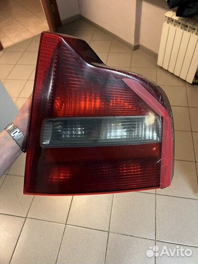 Фонарь задний правый volvo s80