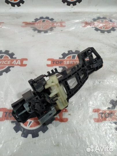 Ручка двери внешняя передняя правая Ford Focus CB8