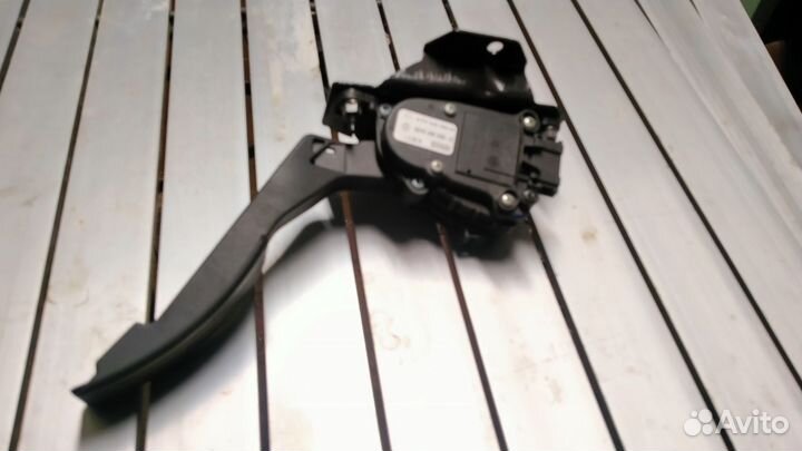 Педаль газа Renault Duster