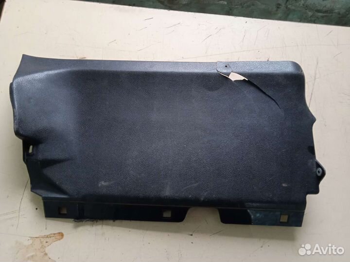 Накладка консоли нижняя Mercedes w123 мерседес 123