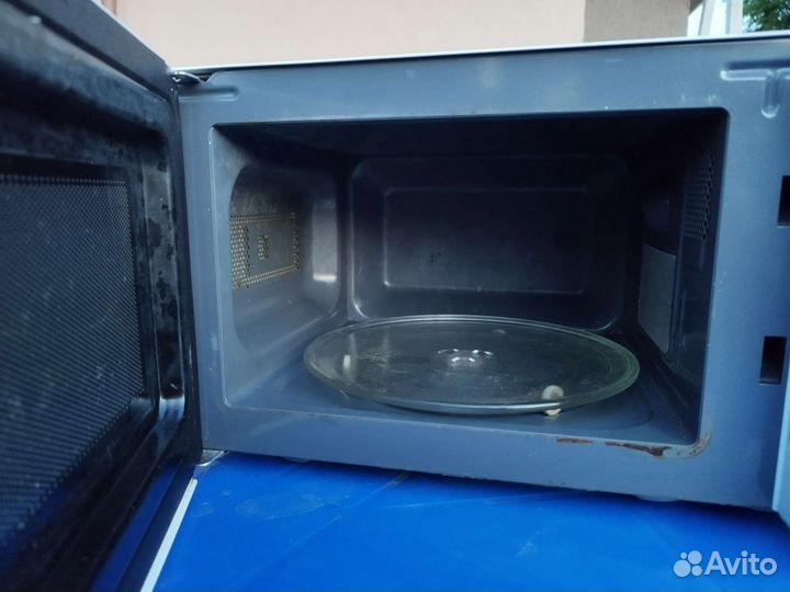 Микроволновые печи Panasonic LG