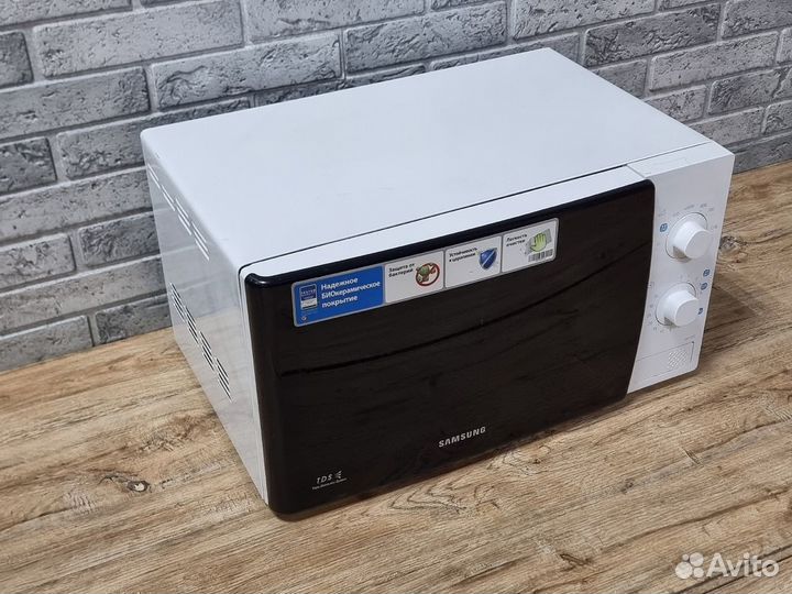 Микроволновая печь Samsung ME711KR