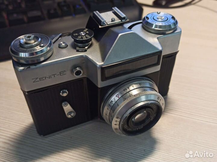 Плёночный фотоаппарат Зенит -Е