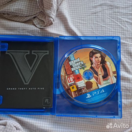 Диск GTA 5 на PS4