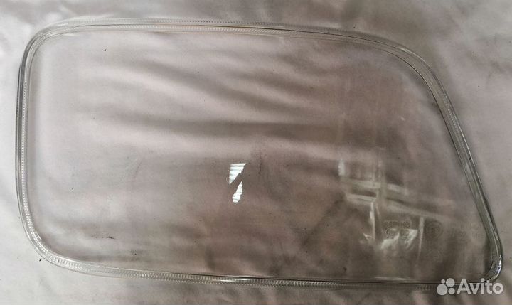 Стекло фары правой 4.64451 DT