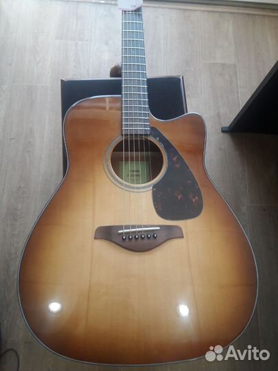 Электроакустическая гитара Yamaha FGX800C Массив