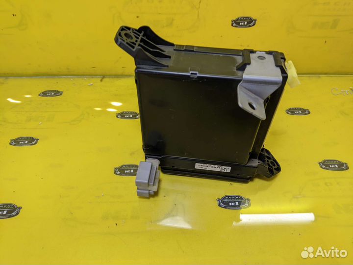 Блок предохранителей Toyota Sequoia