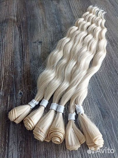 Волосы на трессах