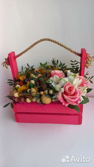 Букеты съедобные из орехов,сухофруктов,фруктов итд