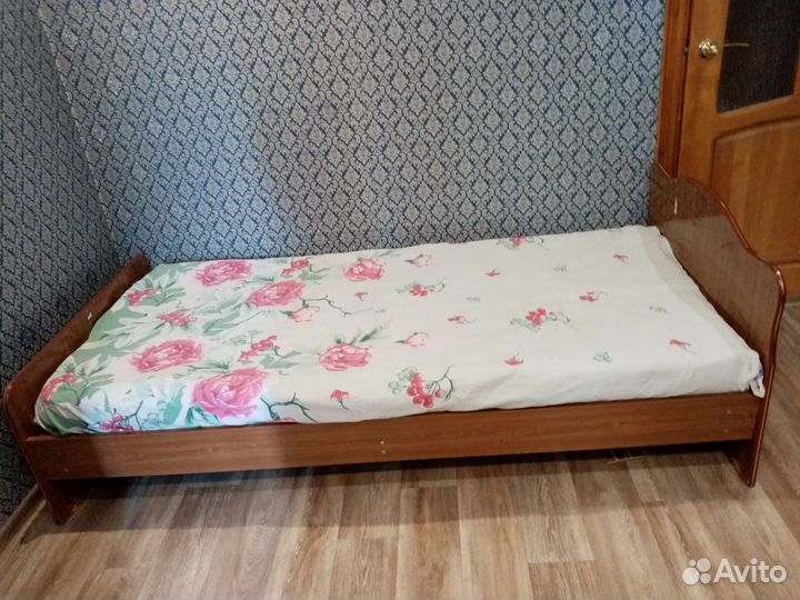 Кровать 90х200 бу