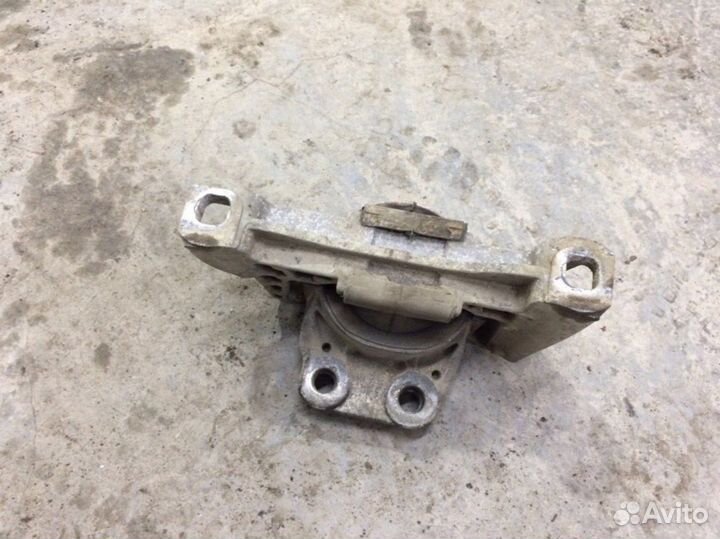 Опора двигателя Ford Focus 3 седан 2.0 tdci