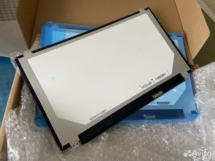 15.6 slim 30 pin Full HD