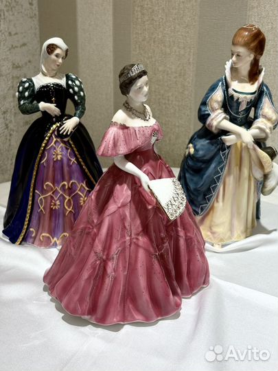Статуэтки фарфоровые. Королевы Англия