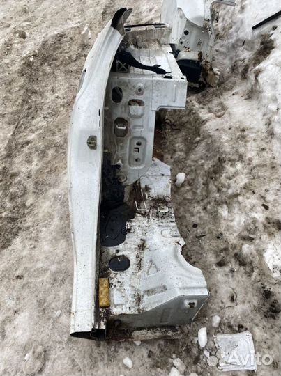 Крыло заднее правое Renault Logan 2