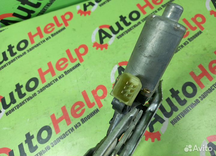 Стеклопод mercedes E-class W210 передний правый