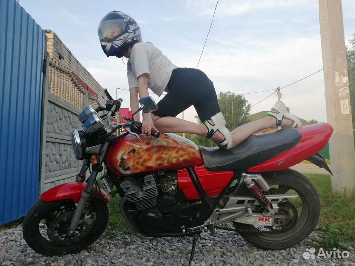 Yamaha XJR400