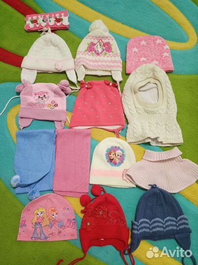 Большой выбор шапок шарфов варежек на девочку 0-3г