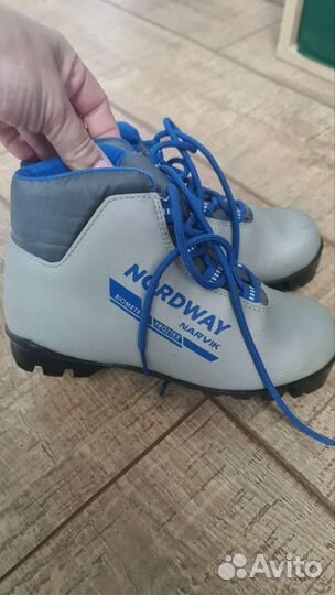 Лыжные ботинки