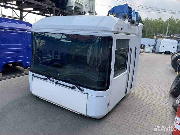 Кабина Renault Magnum