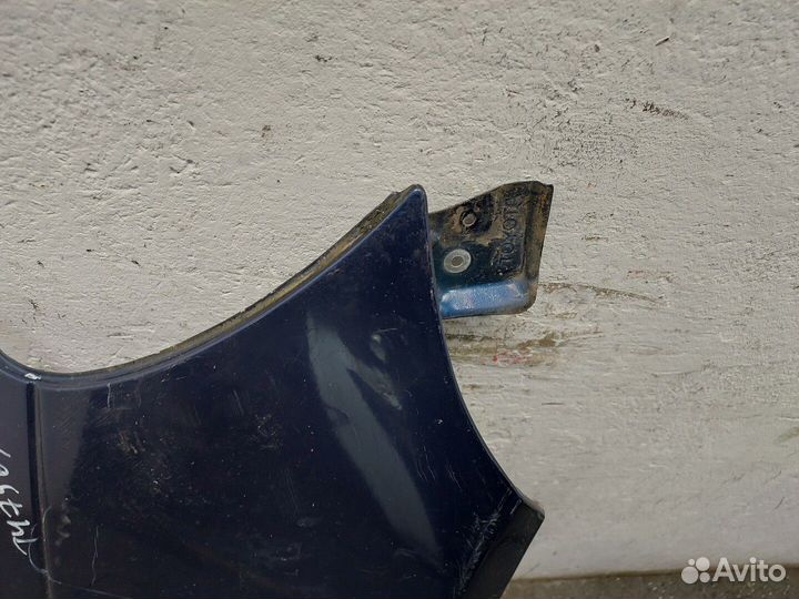 Крыло Toyota Yaris, 2004