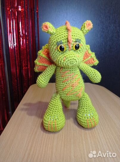 Вязаный дракошка