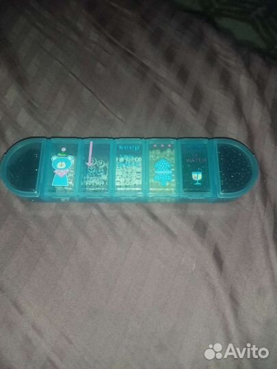 Контейнер для бисера с крупным бисером и тд