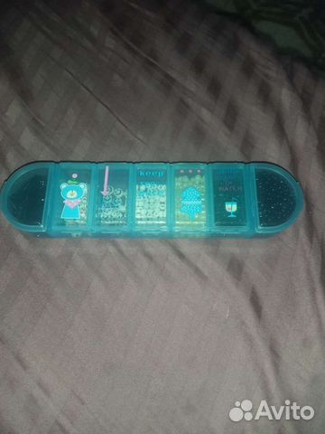 Контейнер для бисера с крупным бисером и тд