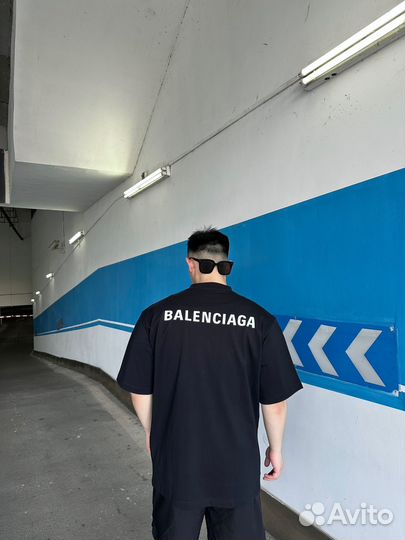 Футболка Balenciaga