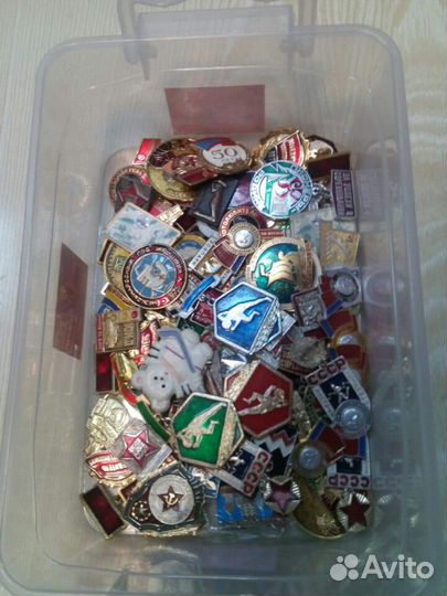 Значки СССР алюминий и другие, кокарды, настольные