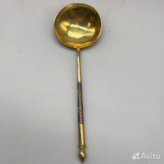 Старинная серебряная ложка 