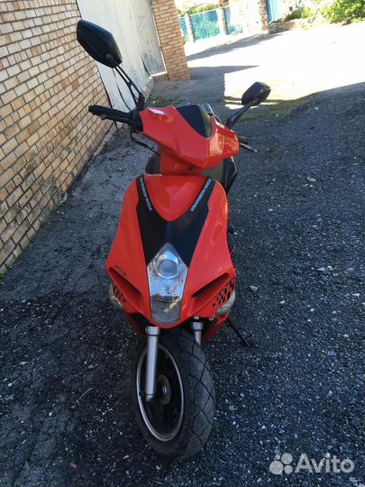 Скутер Vortex 50