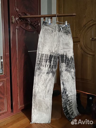 Джинсы Weekday