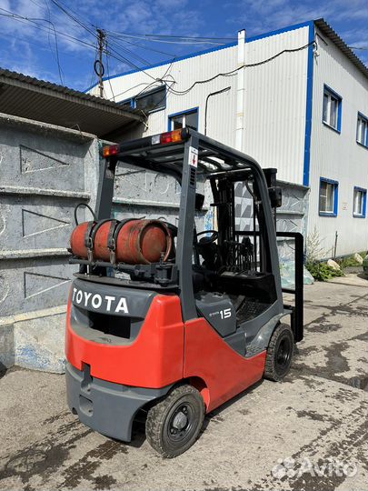 Вилочный погрузчик Toyota 32-8FG18, 2008