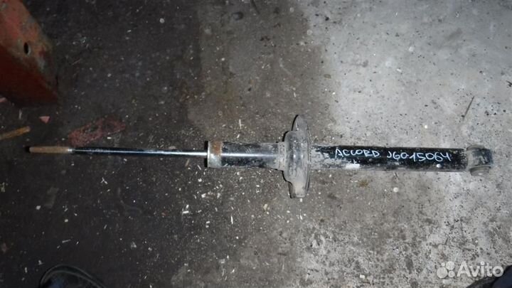 Амортизатор задний Honda Accord VII 2002-2007