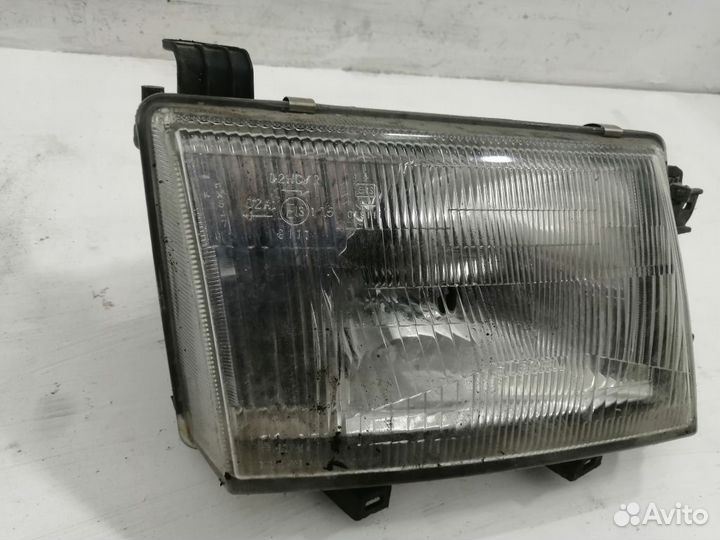 Блок фара правая Субару