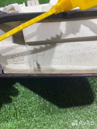 Фонарь крышки багажника правый Opel Astra J A16XER