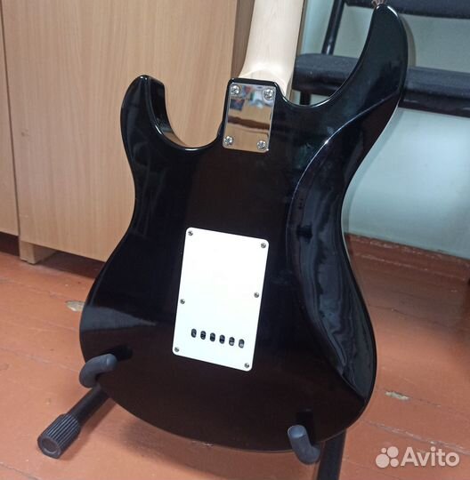 Электрогитара yamaha pacifica 012