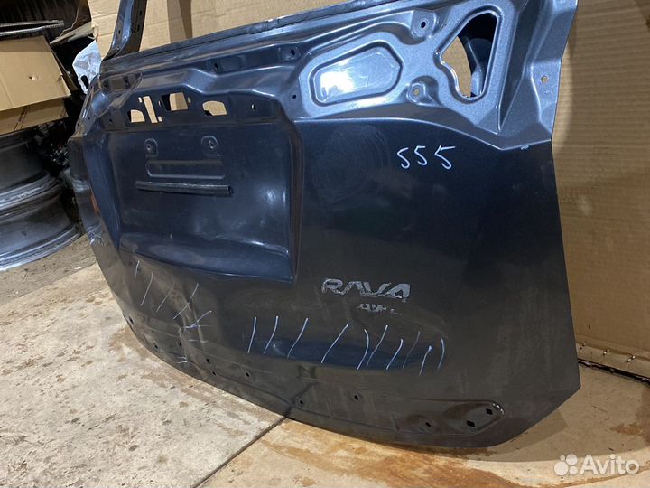 Toyota RAV4 Крышка багажника