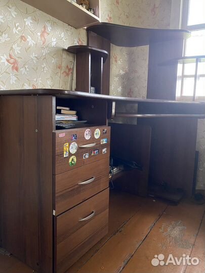 Компьютерный стол