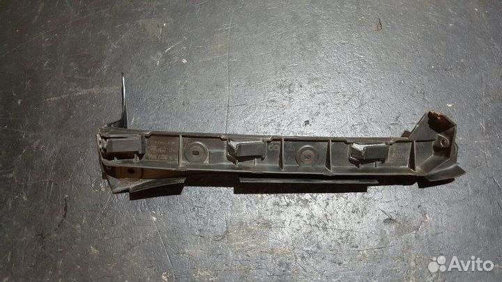 Кронштейн бампера передний правый Porsche Cayenne