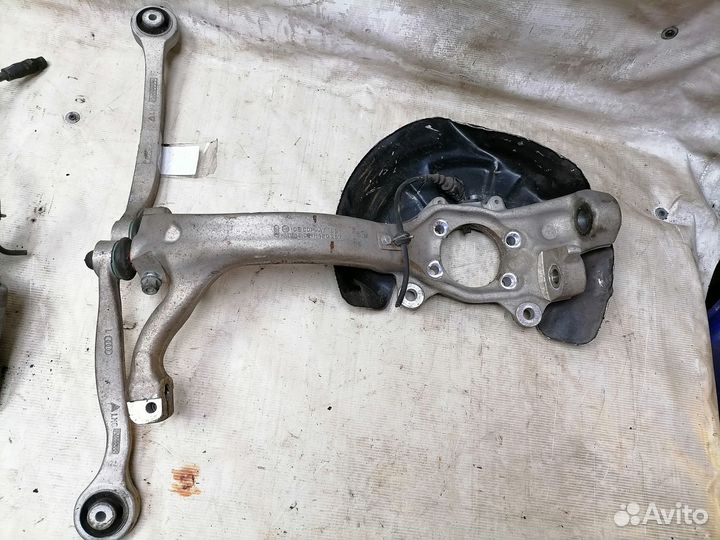 Цапфа передняя левая Audi A6 C6 4F2 болт крепления