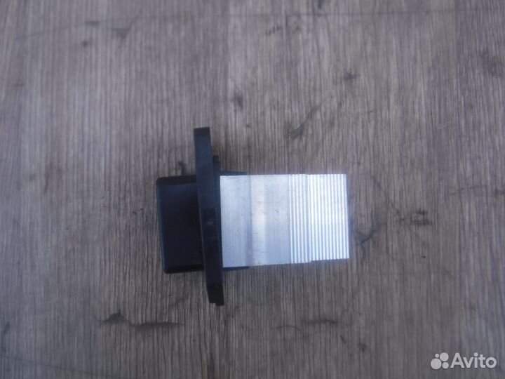 Резистор печки hyundai Solaris KIA Rio 3 2015