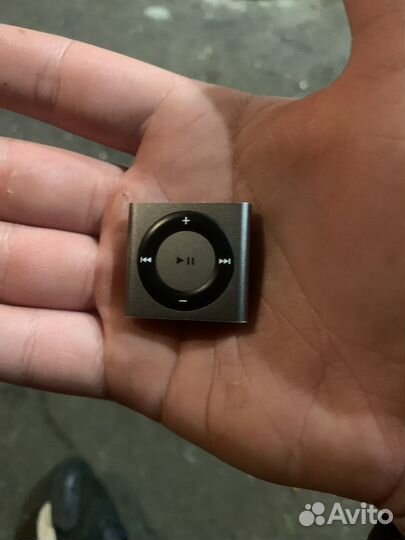Плеер iPod shuffle 4