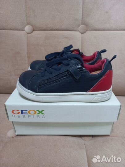 Кроссовки Geox 27 размера