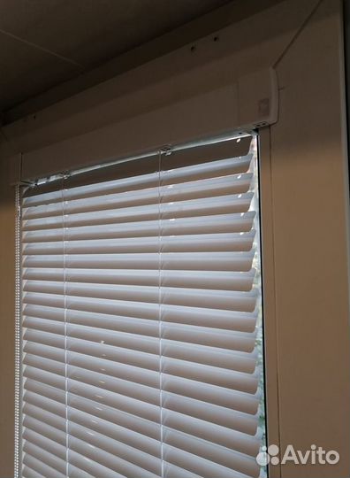 Жалюзи алюминиевые кассетные