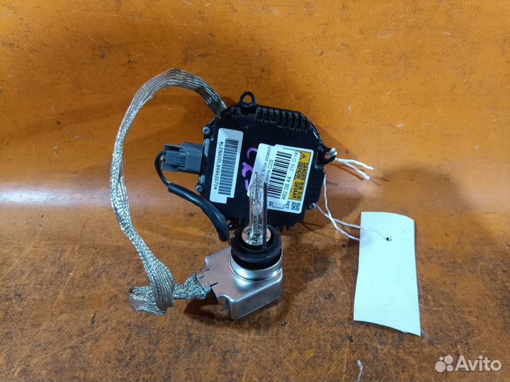 Блок розжига ксенона Nissan Serena C25