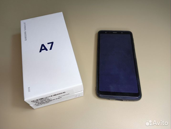 Samsung Galaxy A7 (2018), 4/64 ГБ