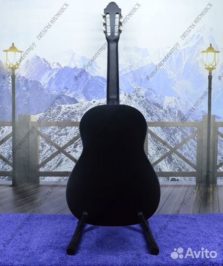 Классическая гитара (новая) с аксессуарами