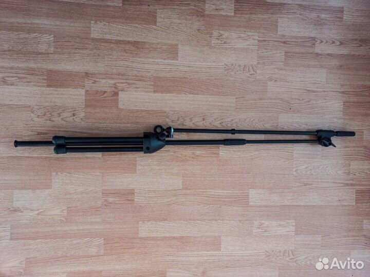 Продам стойку для микрофона athletic